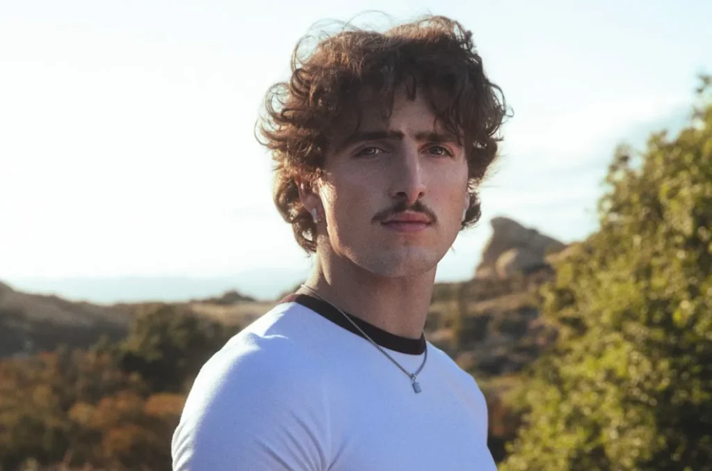 benson boone height and weight